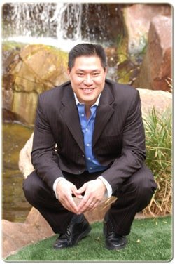 Chaffee Kneeling Border